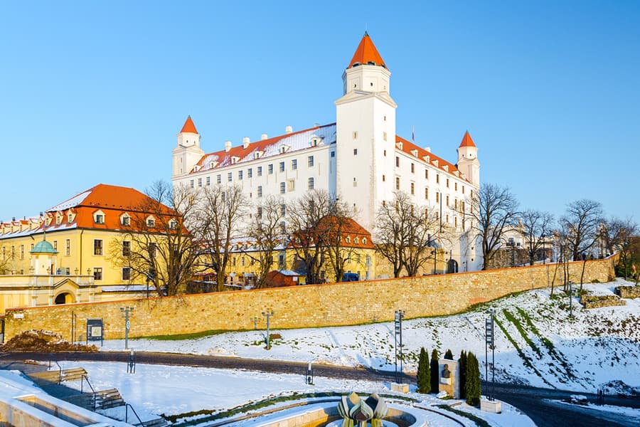 From Vienna: Bratislava Day Trip by Bus & Boat, Vienna