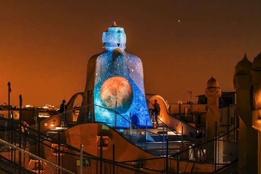 Tour Hướng Dẫn Ban Đêm La Pedrera-Casa Milà, at La Pedrera - Casa Mila, Barcelona