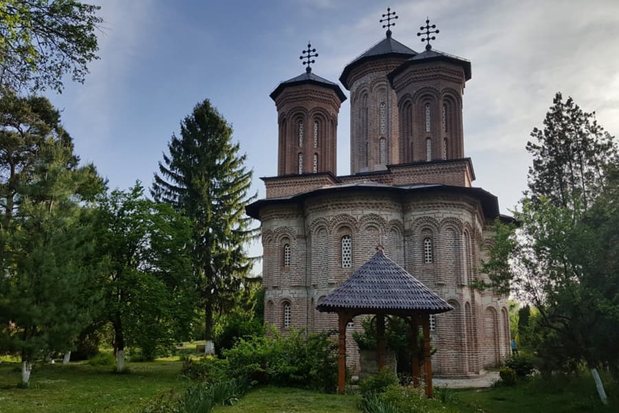 Halvdagsutflykt till Snagovklostret & Mogosoaiapalatset – Tur i liten grupp/privat., at Pickup from all centrally located hotels, accomodations, Bucharest