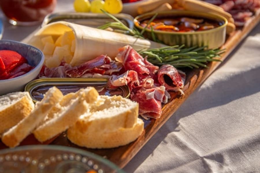 Barcelona: 2-Hr Small-Group Sailing Tour + Tapas, at Barcelona Boat Trips