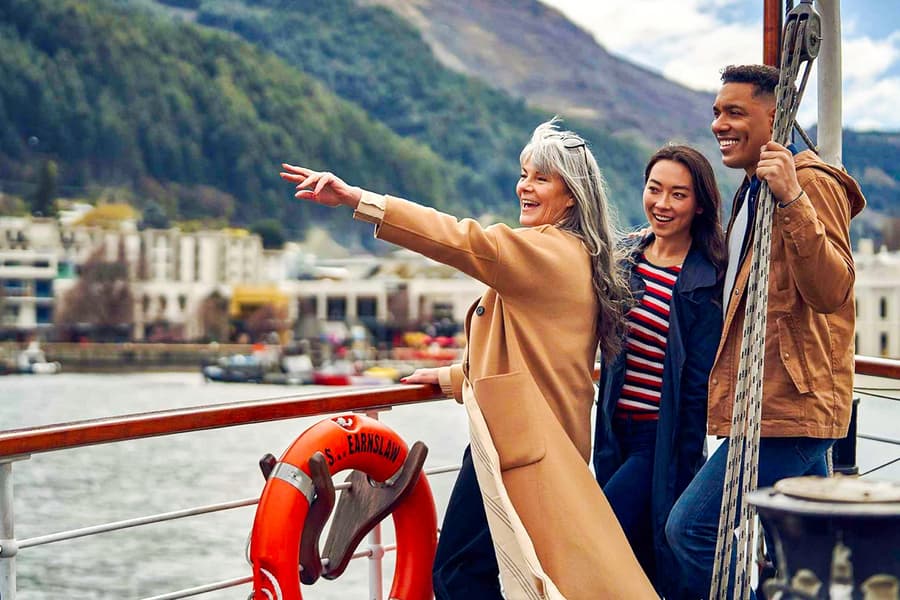Из Куинстауна: круиз на TSS Earnslaw с верховой ездой в Уолтер-Пик, at Beach Street, Queenstown 9300, New Zealand, Queenstown