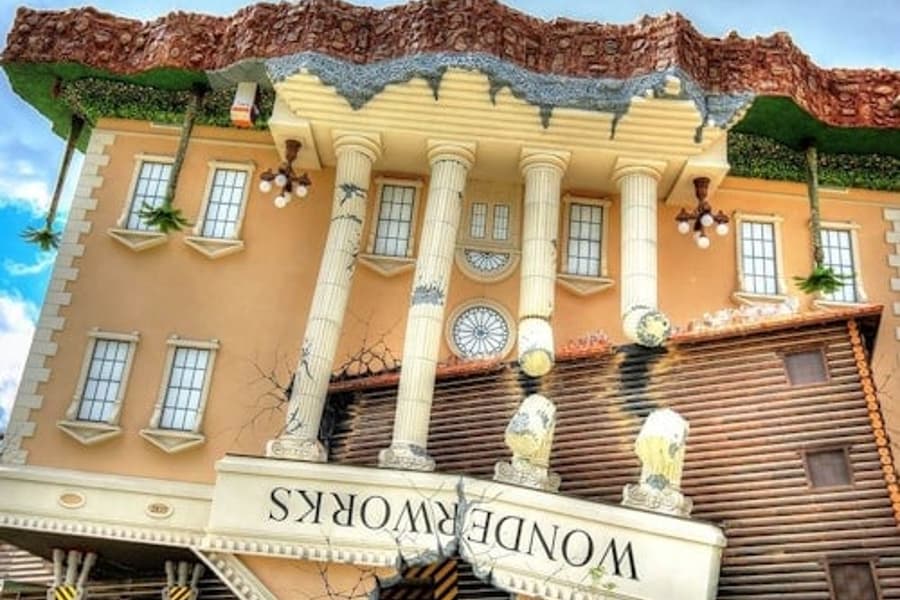 כרטיס כניסה לוונדרוורקס ברנסון, at WonderWorks Branson, Branson