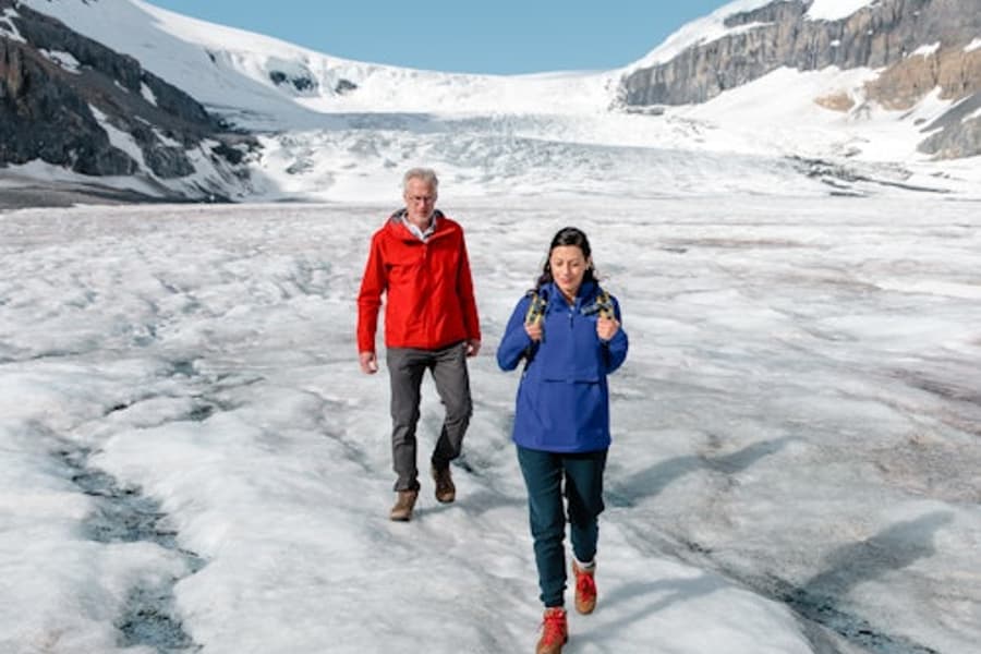 Pusat Penemuan Columbia Icefield: Lawatan Glasier Ice Explorer + Kemasukan Skywalk, Jasper