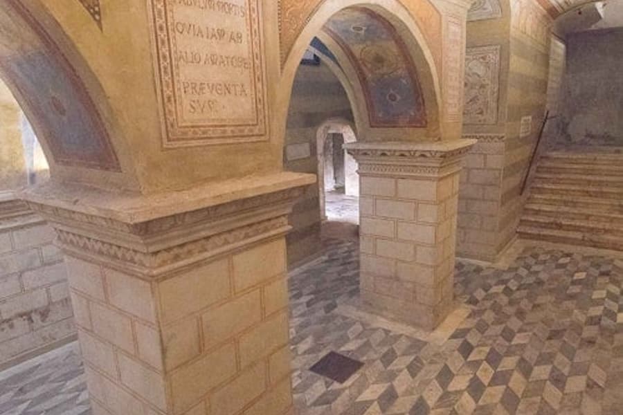 Sant'Agnese in Agone and Crypt: Accompanied Entrance, at Sant'Agnese in Agone