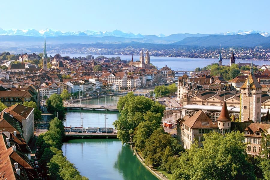 Zürih Teleferik ve Gezinti Turu ile Rehberli Şehir Turu, Zurich