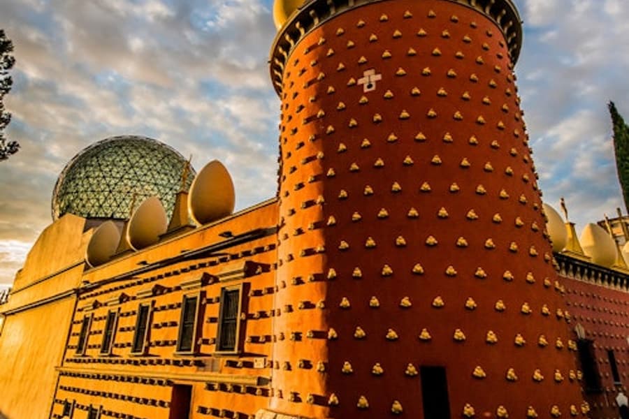 بلیط ورودی و تور راهنمایی تالار و موزه دالی, at Dalí Theatre and Museum, Figueres