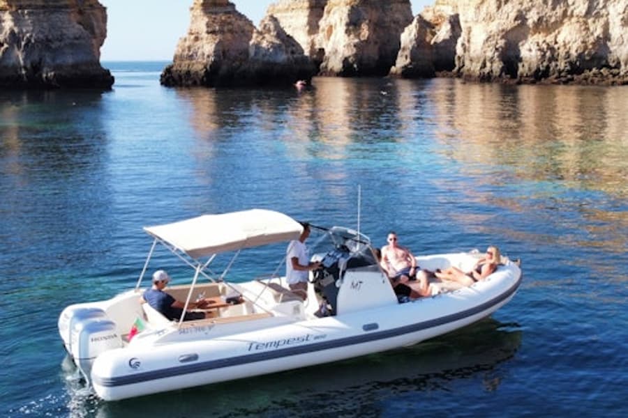 Ponta da Piedade and Lagos Coast: 2-Hour Private Boat Tour