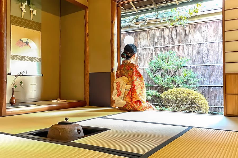 تجربه اجاره کیمونو و مراسم چای در یک خانه سنتی کیوتو, at Tondaya -Nishijin Japanese Cultural Experience Museum, Kyoto