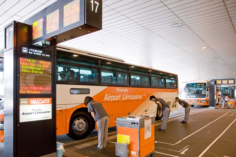 Airport Limousine Bus Transfer: Narita Airport to/from All Neighbourhoods in Tokyo, at Haneda Airport Area