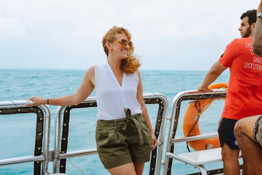 Waikiki: Daytime Glass Bottom Boat Tour