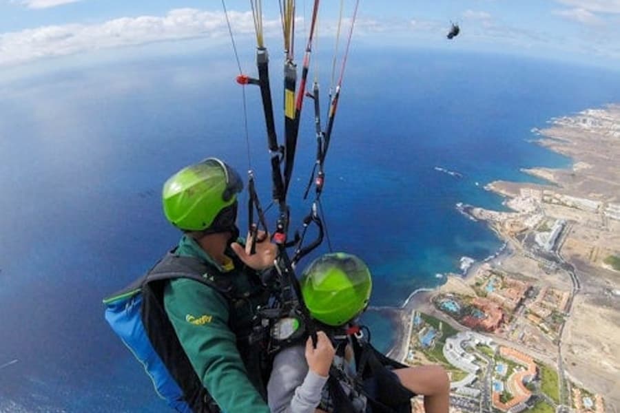 Tenerife: Acrobatic Paragliding Flight