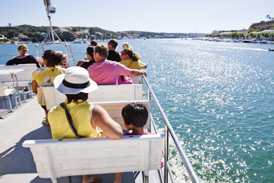 Maó Havn Krydstogt med Undervandsudsigter, at Yellow Catamarans, Mao
