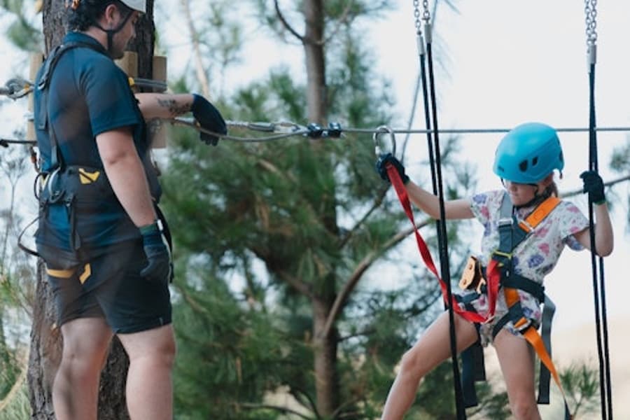 Приключение на върховете на дърветата: Majura Pines Канбера, at Treetops Adventure: Majura Pines Canberra, Canberra