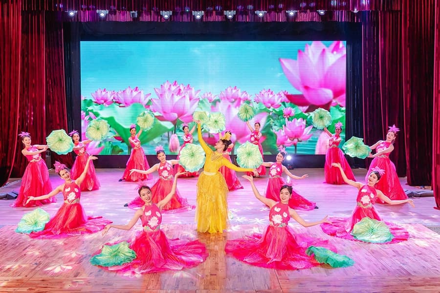Ao Dai Show in Da Nang, Da Nang