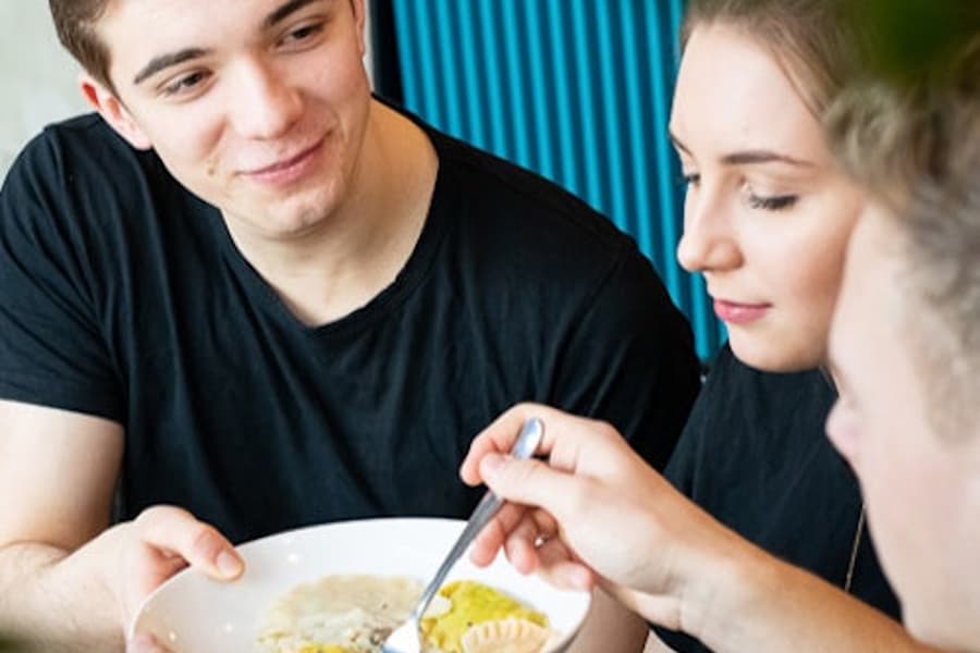 Warsaw: Lasa ng Poland Food Tour + Gabay na Paglalakad, Warsaw