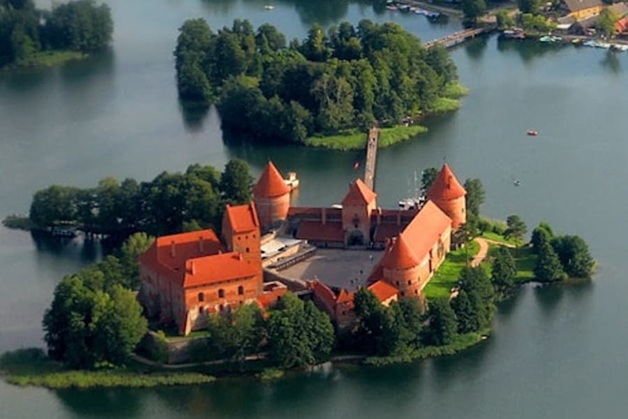 Tour to Trakai Island from Vilnius + Trakai Castle Admission, Vilnius