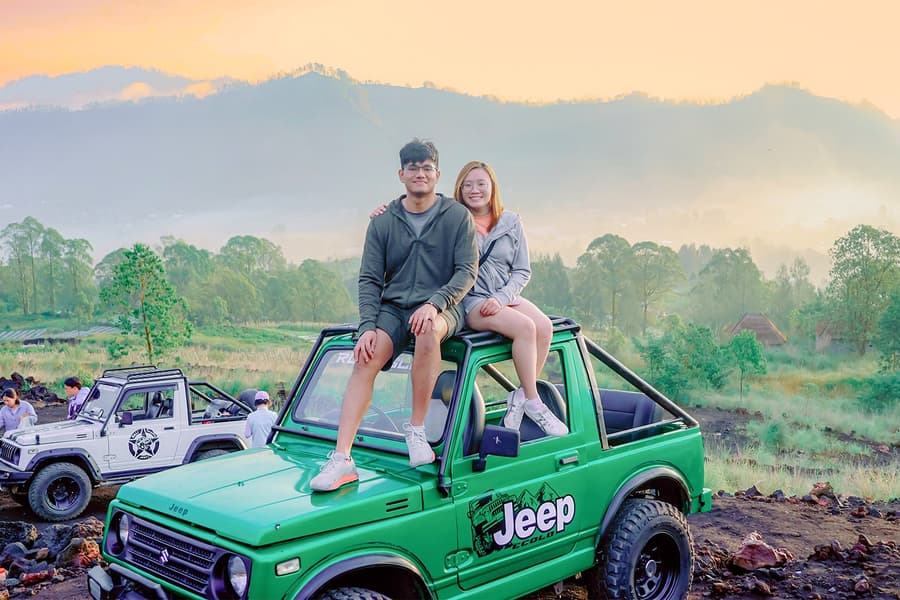 Mount Batur Sunrise Guided Jeep Tour with Black Lava Exploration, Breakfast & Hotel Transfers





































, Bali