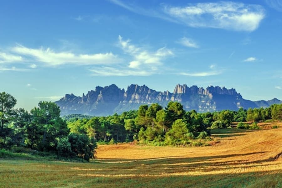 مونتسرات: تور گروهی کوچک از بارسلونا و ترانسفر هتل, at Montserrat Day Trips From Barcelona, Monistrol De Montserrat