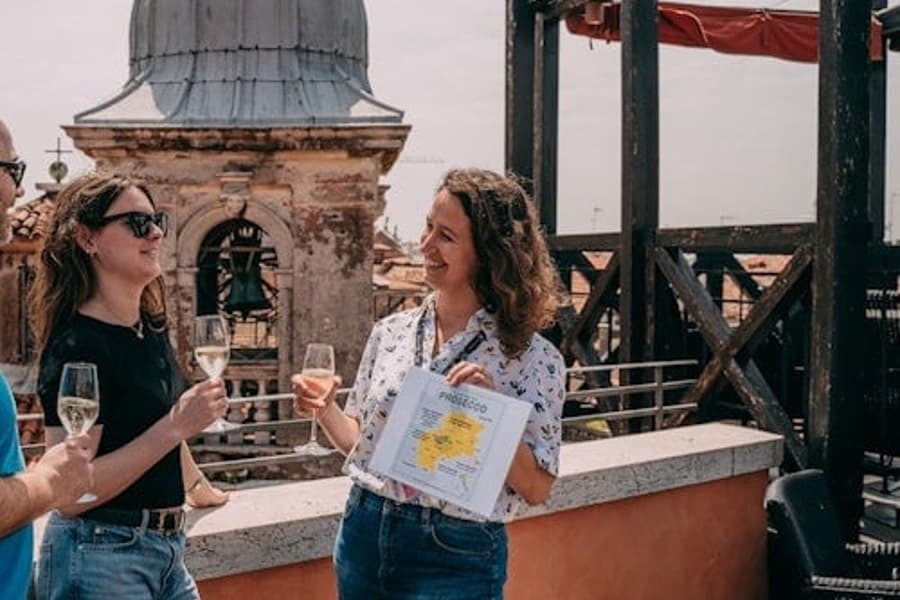 Venice: Guided Walking Tour + Rooftop Stop, at Venice City Tours