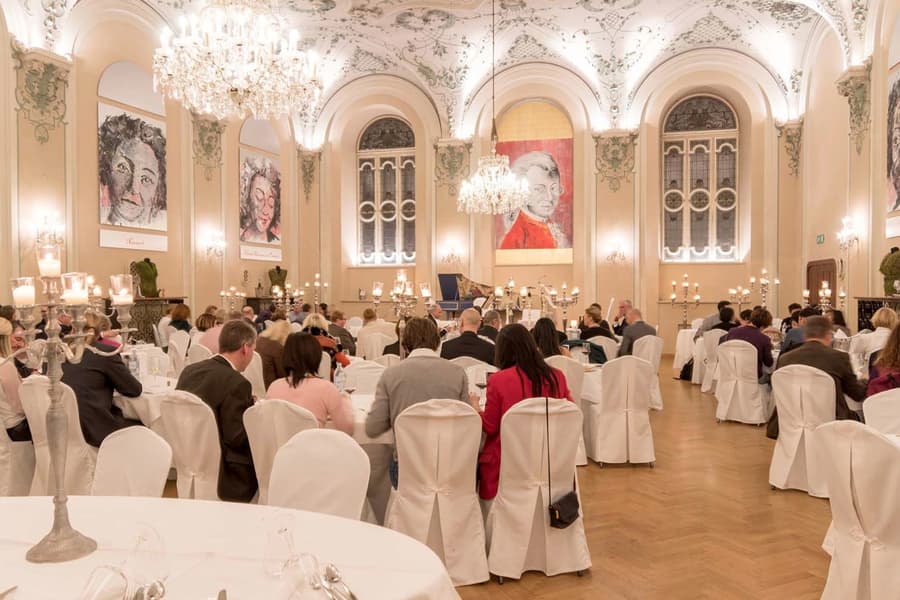 سالن پذیرایی سنت پیتر: کنسرت بهترینهای موتزارت همراه با شام, at Mozart Dinner Concert, Salzburg