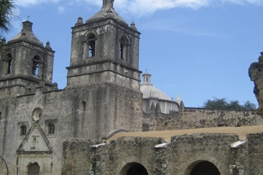 San Antonio: Small Group Night Tour + River Cruise + Tower of the Americas Entry, San Antonio