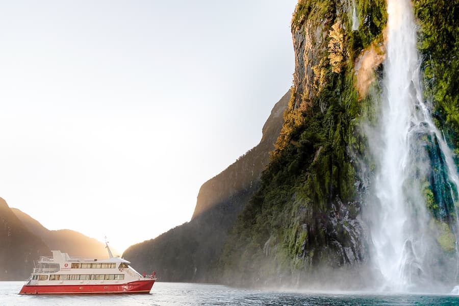 Des de Queenstown: Excursió en helicòpter de 4 hores al Milford Sound + Creuer, at Queenstown, Milford Sound