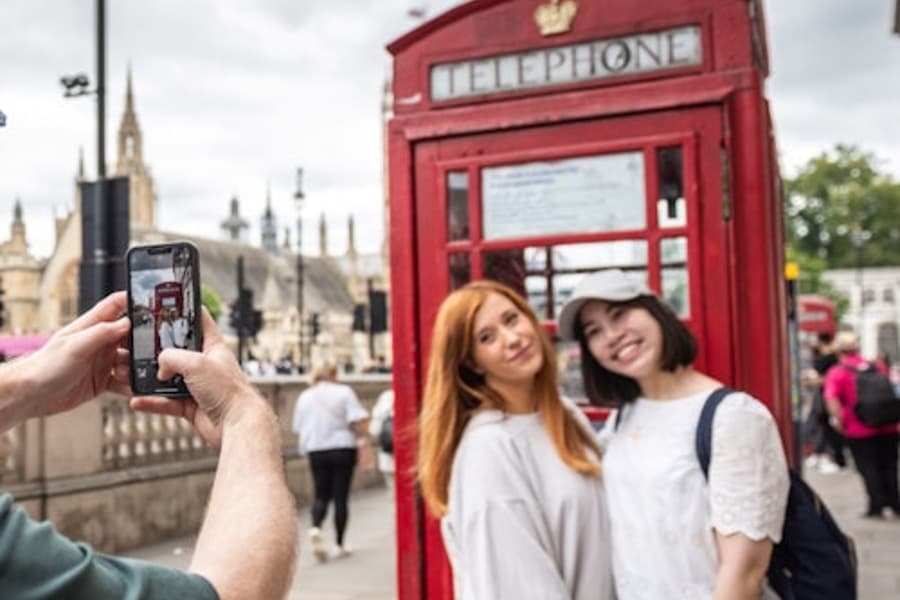 London: 40+ Top Sights Guided Walking Tour tickets at London City Tours