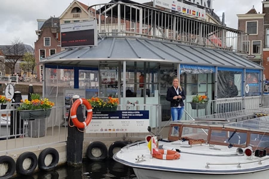 Круиз по каналам Утрехта, Leiden