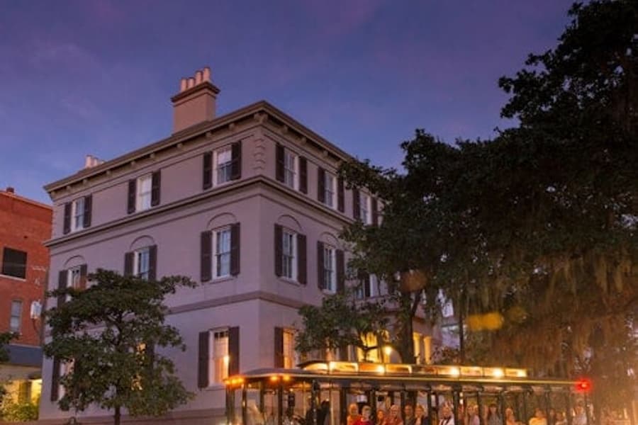 Savannah: Ghosts & Gravestones Tour, Savannah