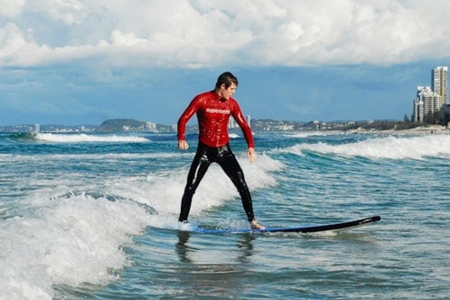 سرفرز پیراڈائز میں دو گھنٹے کا سرفنگ سبق, at Go Ride A Wave Surfers Paradise, Surfers Paradise