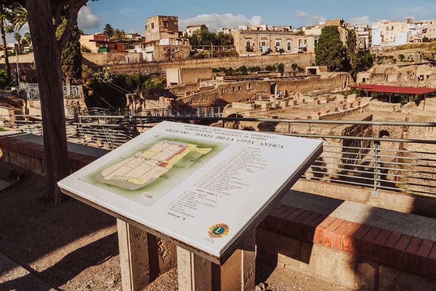 Tour Guiado em Herculano com Bilhetes Sem Fila, at Naples, Pompeii and Naples