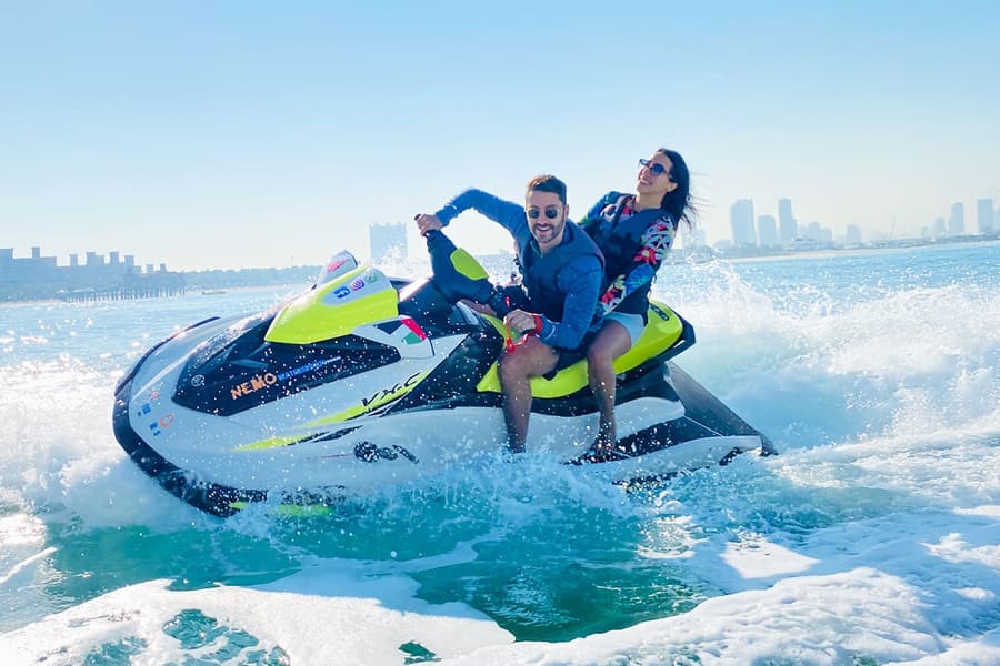 Tour Guiado de Jet Ski com Parada para Fotos no Burj Al Arab, Dubai