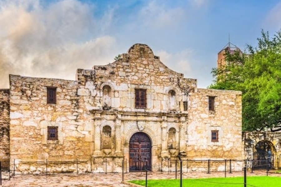 The Alamo: Exhibit Entry, San Antonio
