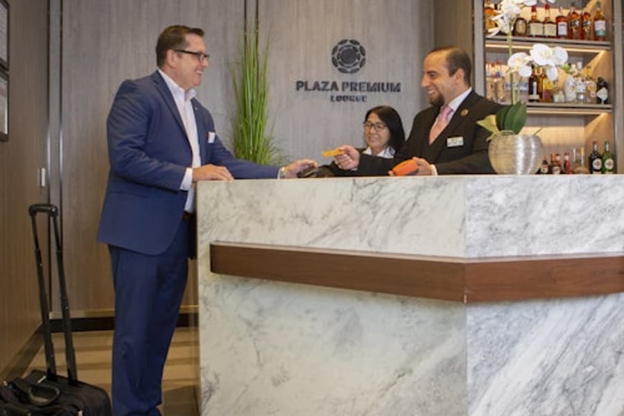 Plaza Premium Lounge sa Paliparang Pandaigdig ng Dallas Fort Worth, at Dallas Fort Worth International Airport, Dallas