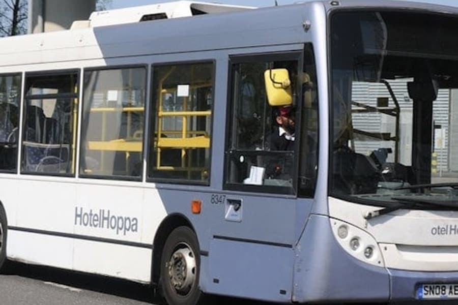 London: Bus Transfer To/From Heathrow Airport and Heathrow Premier Inn Bath Road