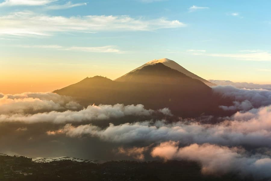 Mount Batur Sunrise Tour by Trek/Jeep with Natural Hot Springs, Luwak Coffee Tasting & Hotel Transfers


, Bali