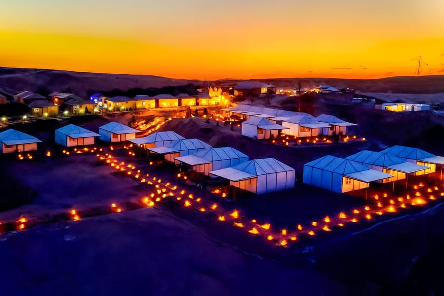 Overnight Agafay Desert Tour with Dinner Show & Pool Access, Marrakesh