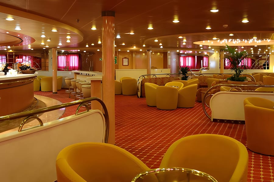 SNAV Ferry Tickets: Naples to/from Capri, at Molo Beverello, Pompeii and Naples