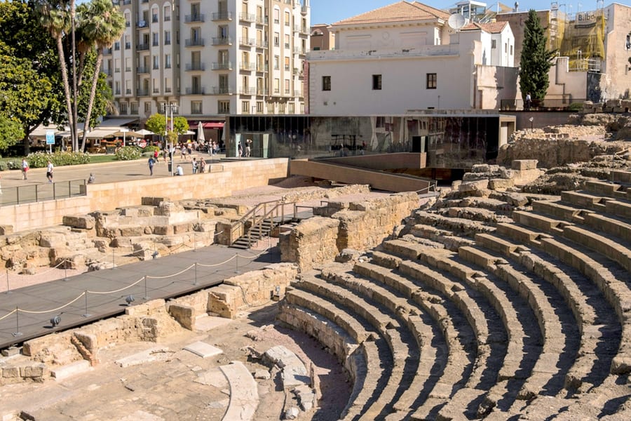 3-godzinna wycieczka z przewodnikiem po Maladze z biletami do Teatru Rzymskiego, Alcazaba i Katedry, at Pirámide de Cristal, Malaga