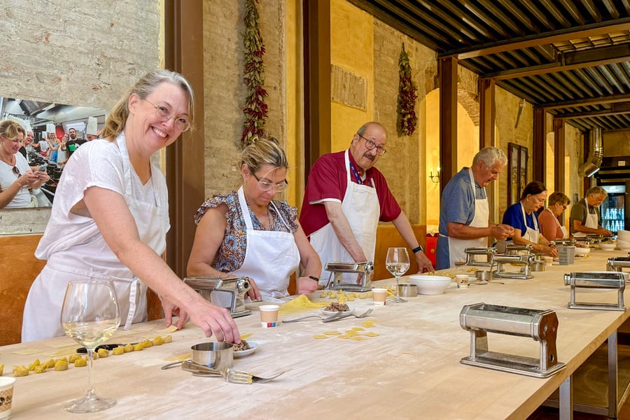 Sorrento: Aula de Pasta e Tiramisù para Grupos Pequenos, Siena