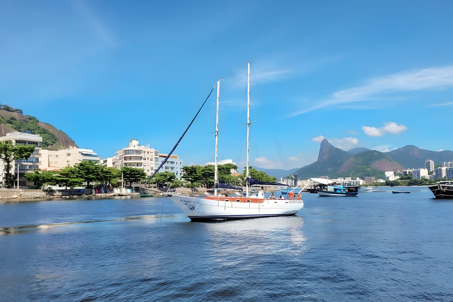 Rio de Janeiro Sunset Sailing Tour with Drinks & Swim Stop, Rio de Janeiro
