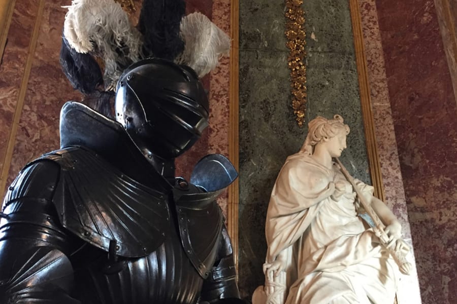 Palácio Real de Turim: Bilhete Fura-Filas e Visita Guiada, at Royal Palace of Turin, Turin