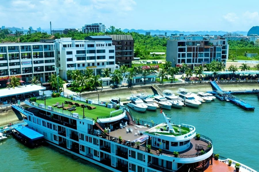 Ha Long Bay: 2D1N Verdure Lotus Cruise + Sung Sot & Ti Top + Meals, Thành Phố Hạ Long