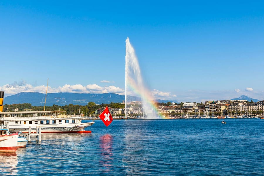 Full-Day Guided Tour of Lake Geneva with Chaplin’s World & Chillon Castle, Geneva