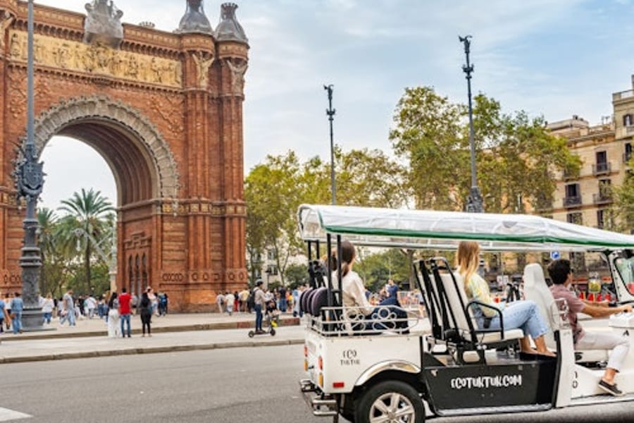 Barcelona: 4-Hour Electric Tuk Tuk Tour, at Barcelona Tuk Tuk Tours, Barcelona