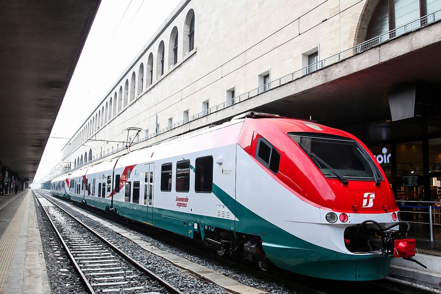 Leonardo Express: Chuyến tàu di chuyển một chiều giữa Sân bay Fiumicino và Ga Rome Termini, at Fiumicino Airport, Rome