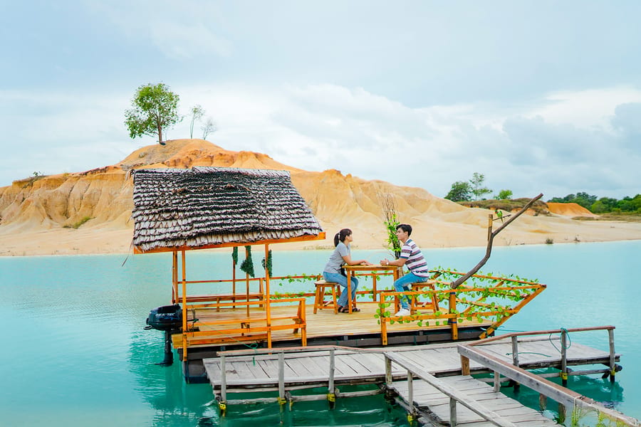 Bintan Private Day Tour: Mini Desert & Blue Lake tour with Hotel Transfers, Singapore