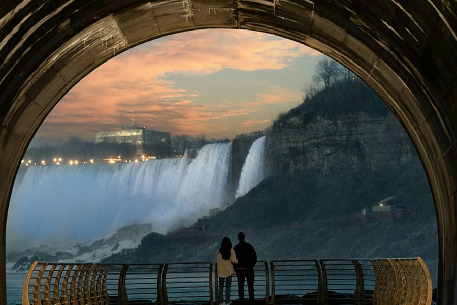 The Tunnel at The Niagara Parks Power Station: Evening Entry + Light Show, Niagara Falls (CA)