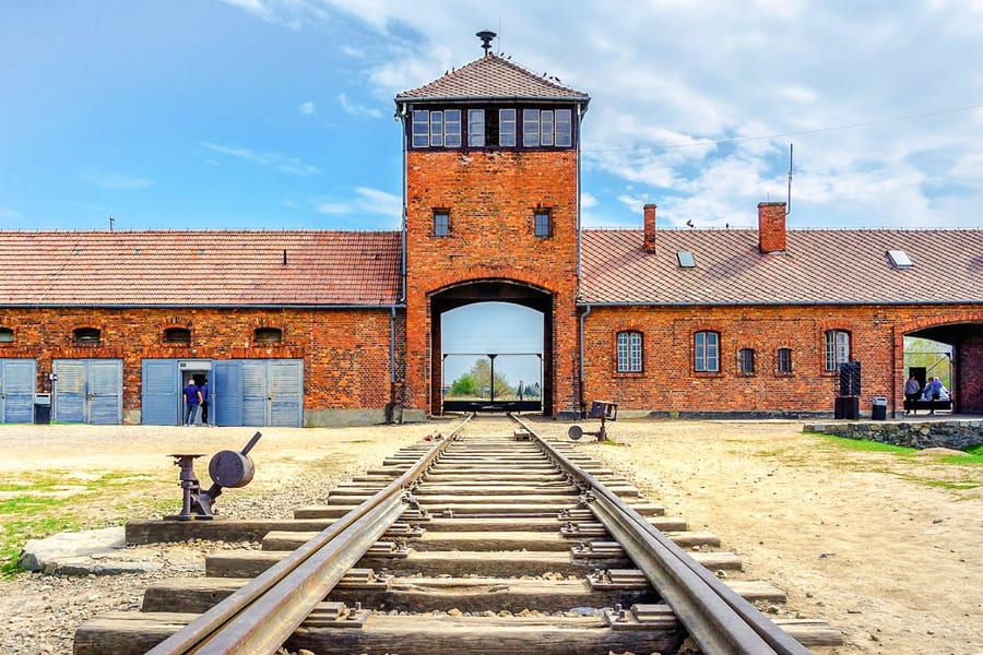 De Varsóvia: Visita Guiada a Auschwitz-Birkenau com Transferências, at Warsaw, Krakow