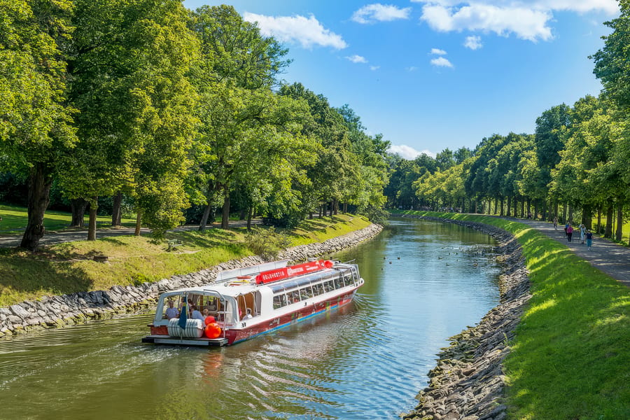 Stockholm: Royal Bridges & Canal Boat Tour with Audio Guide, Stockholm